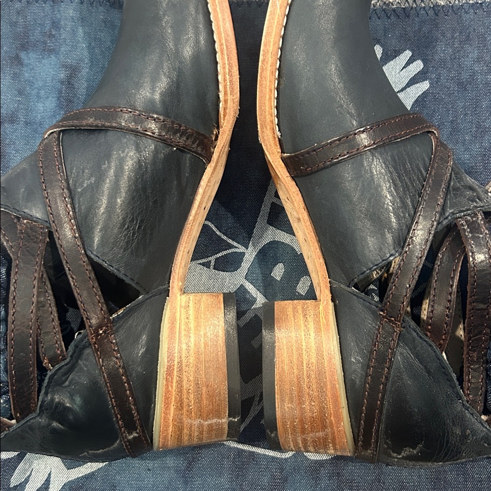 Freebird by Steven Stair Navy Blue Denim Buckle Ankle Boots Size 10 - Picture 4 of 16